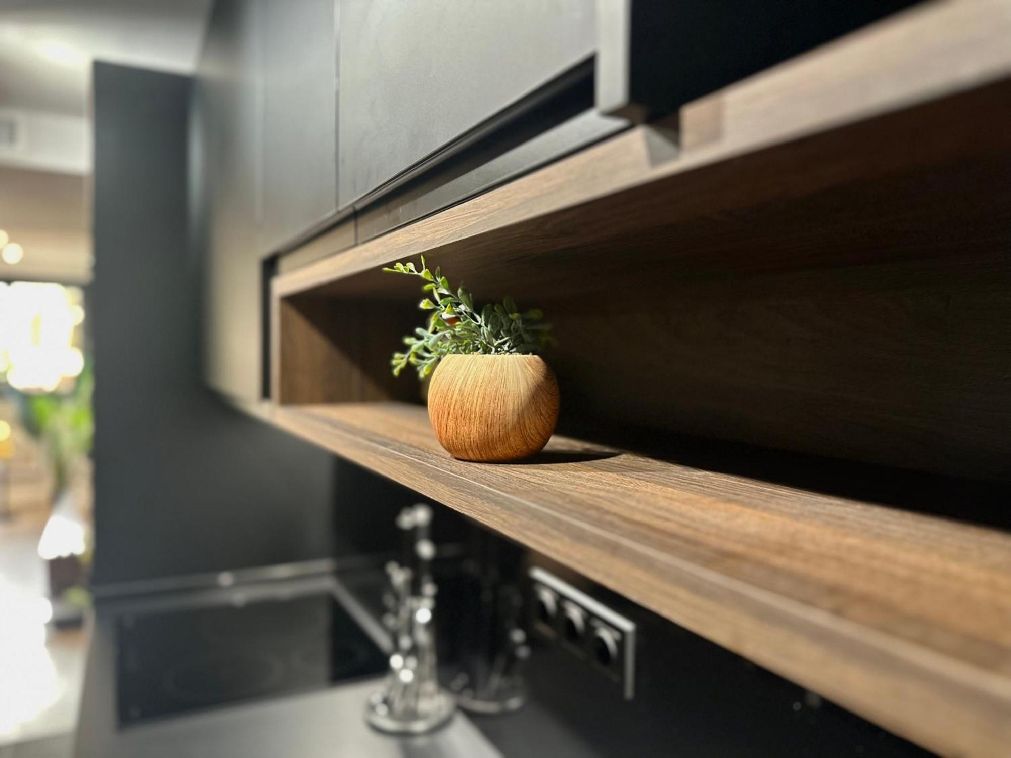 Lux Modern *